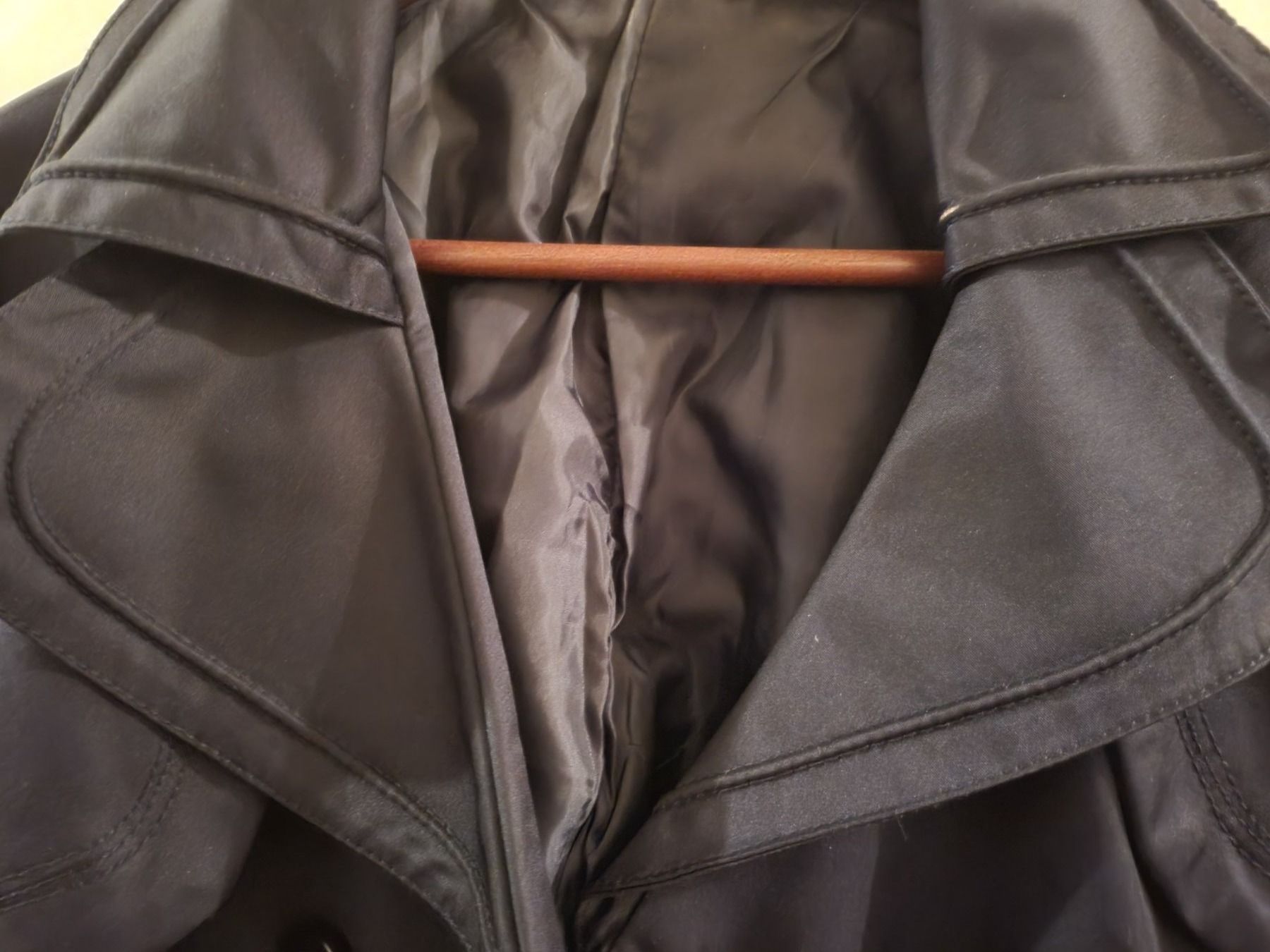 Cappotti: Schöne dunkelblaue Trenchcoat – Usato da Basel venduto da sci_67ms 1