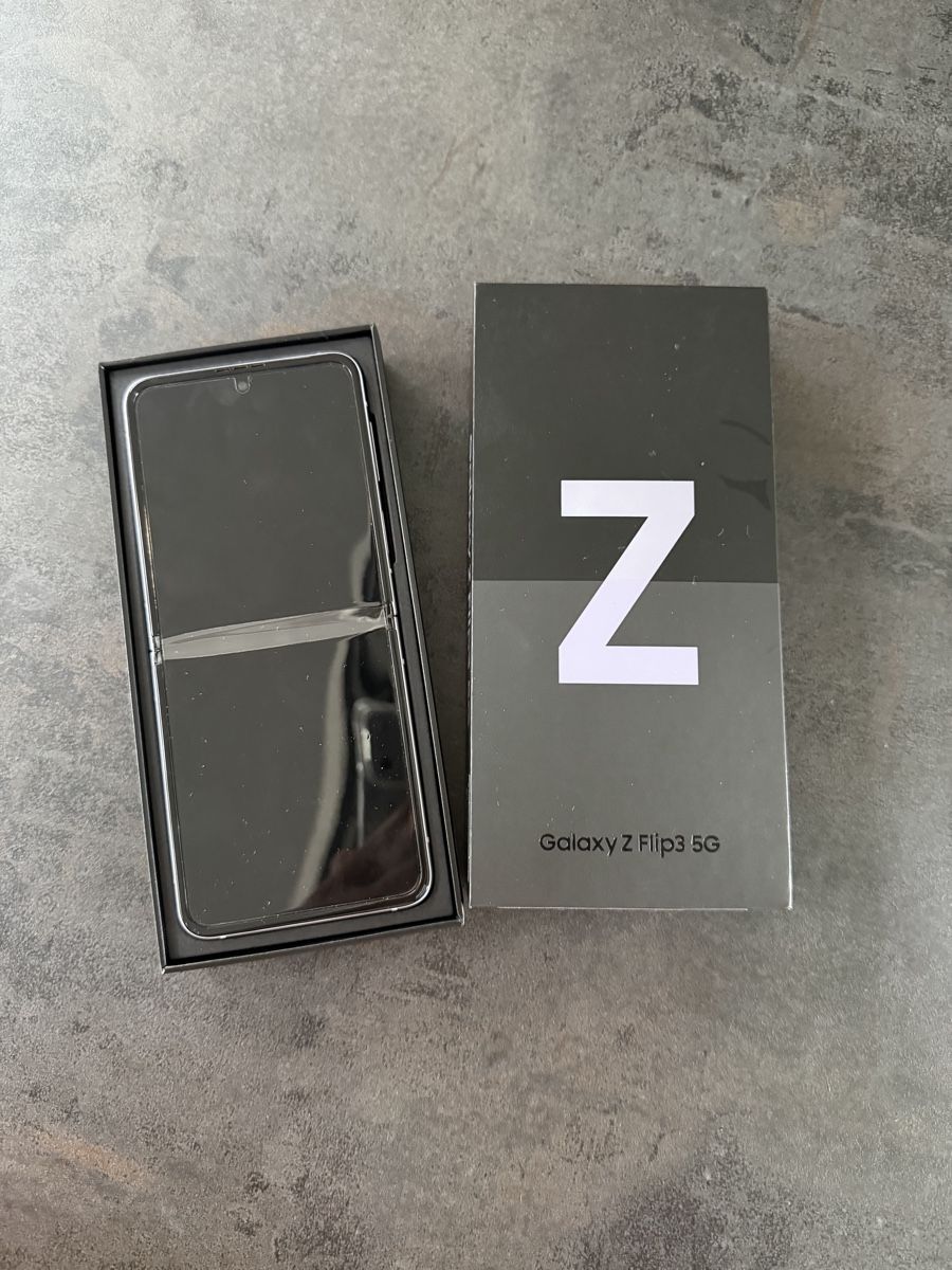 Samsung Telefoni cellulari / Smartphones: Galaxy Z Flip3 5G – Usato da Wettingen venduto da -fresch-