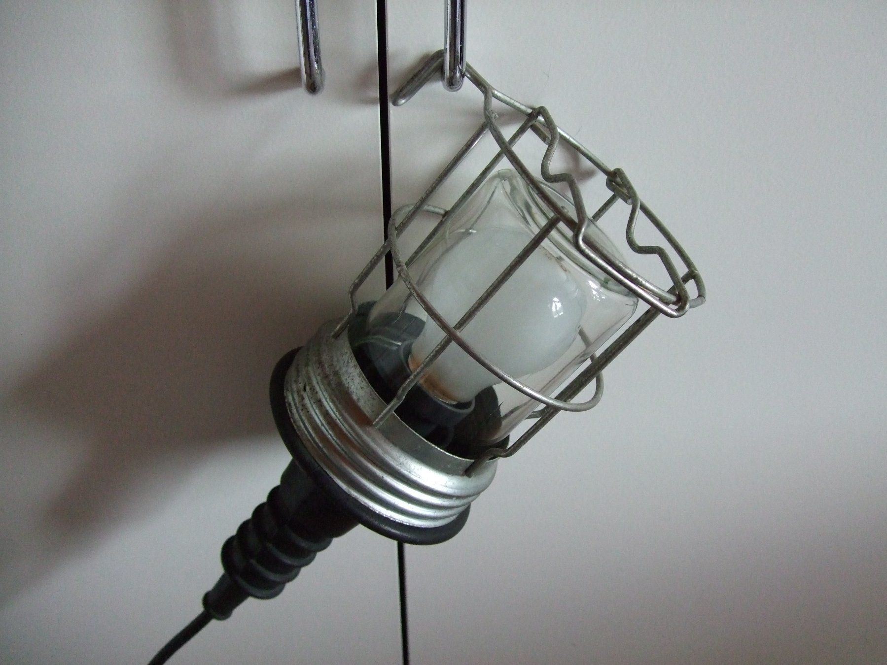 Lampade: Werkstattlampe Vintage – Usato da Teufen ZH venduto da Kaminta 1