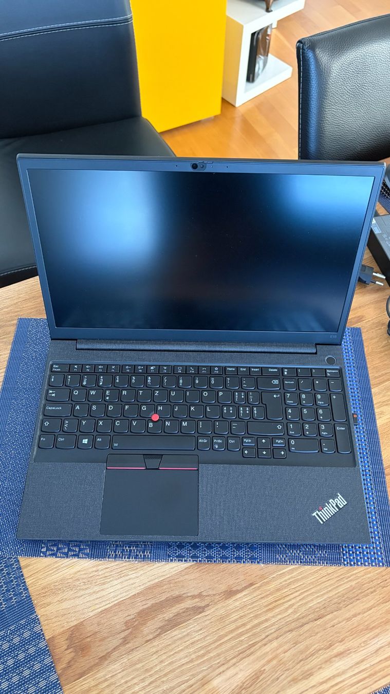 Lenovo Portables: Lenovo Thinkpad E15 Generation 3 – D'occasion à Wallisellen par Tkmdm 3