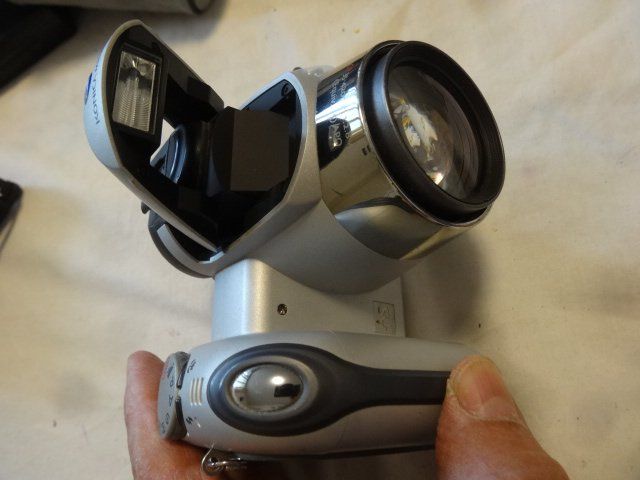 Minolta Fotocamera: KONICA MINOLTA DIMAGE Z 3 DIGITAL KAMERA.LÄÜFT. – Usato da zürich venduto da ahmad01 8