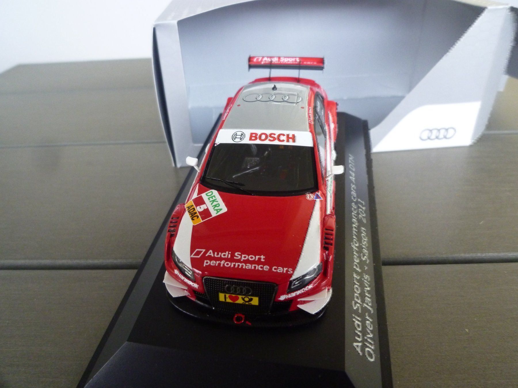 Audi Modellini d'auto: Audi A4 (DTM 2011) – Nuovo e nell'imballaggio originale da Flawil venduto da Imperiosud 2