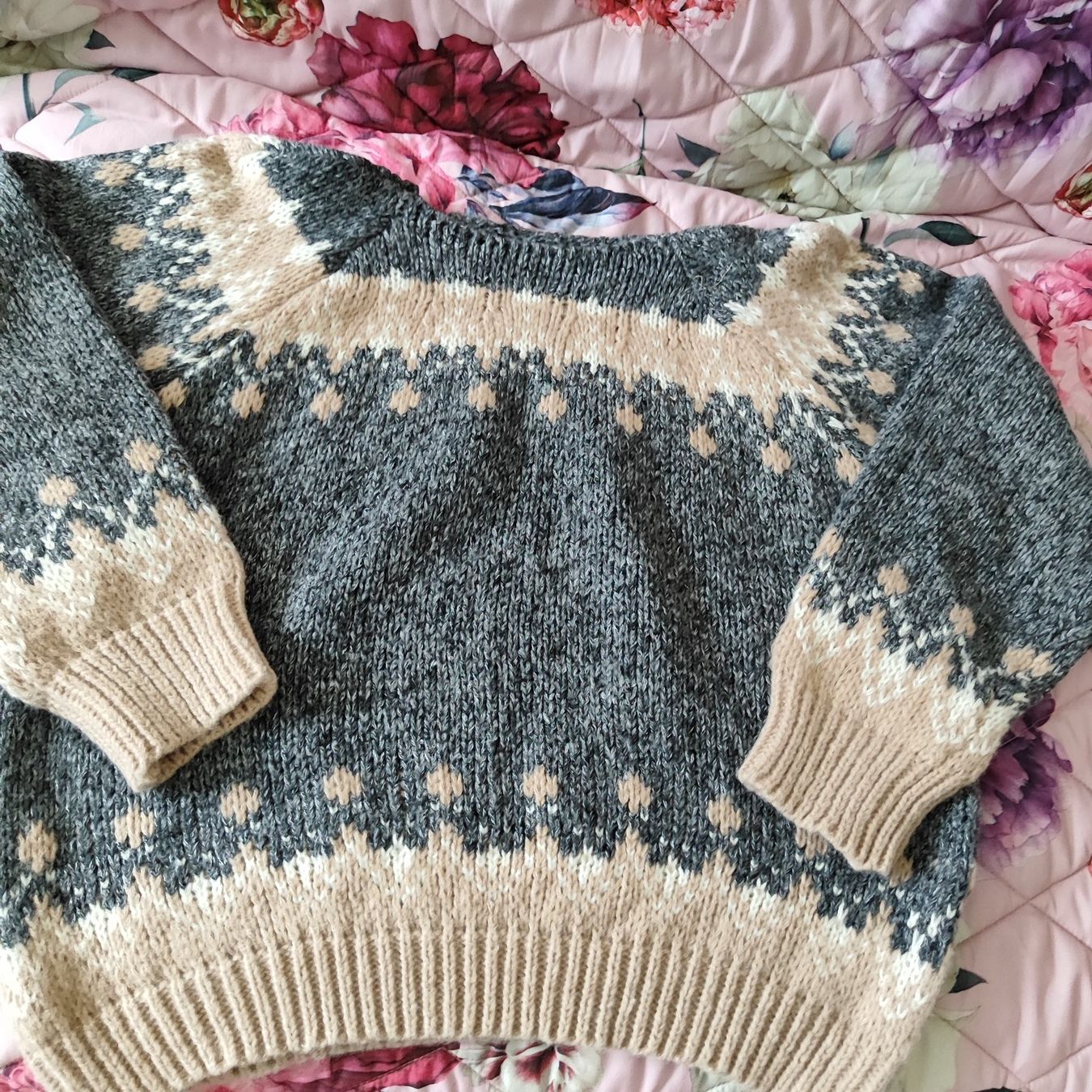 Pulls & Sweat-shirts: Damen Pulli Gr M – Neuf avec emballage d'origine à Langnau am Albis par Judithsebi
