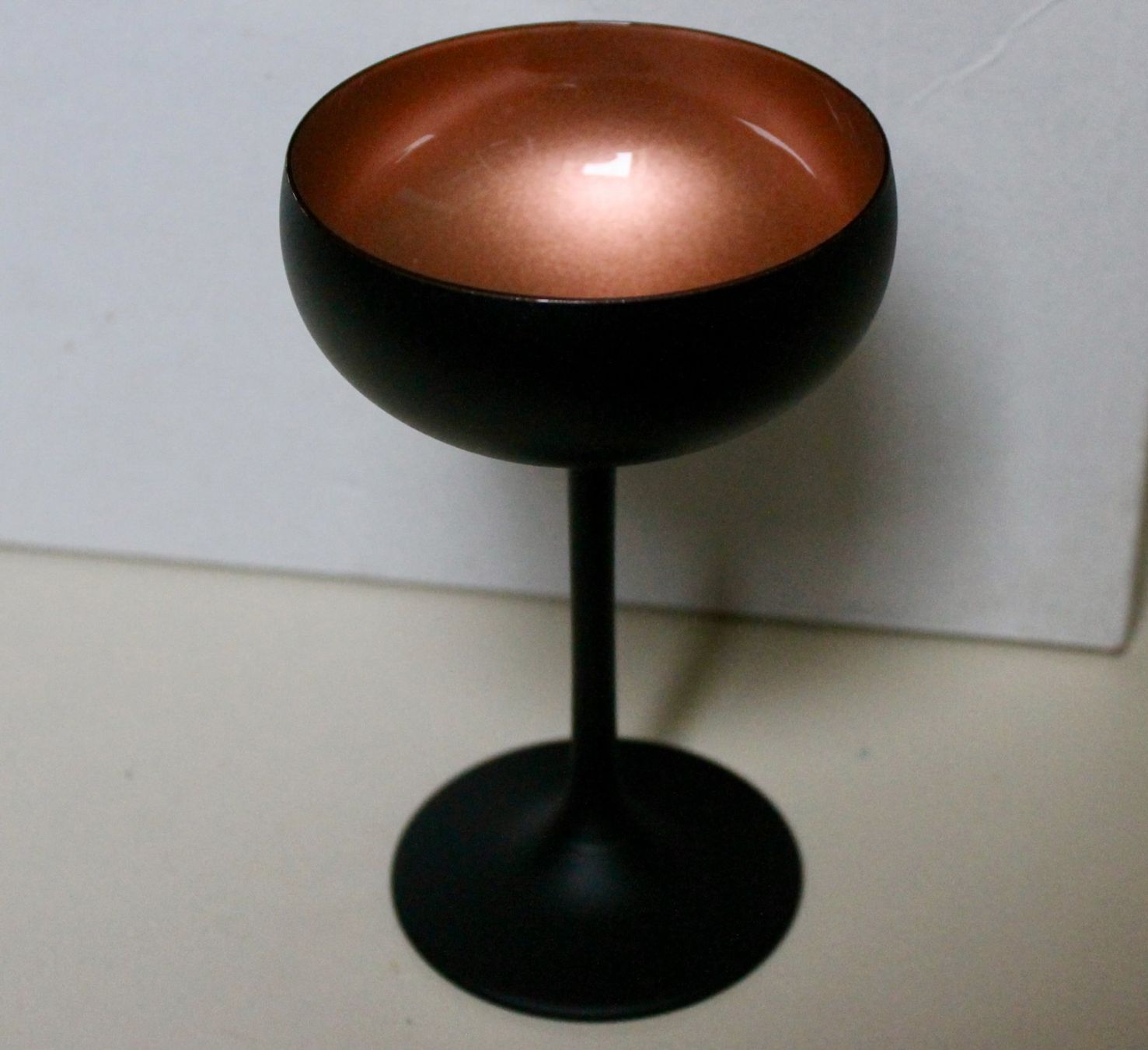 Bicchieri: 6 neue Sektgläser, schwarz/Bronze – Nuovo e nell'imballaggio originale da Kirchlindach venduto da hekilida