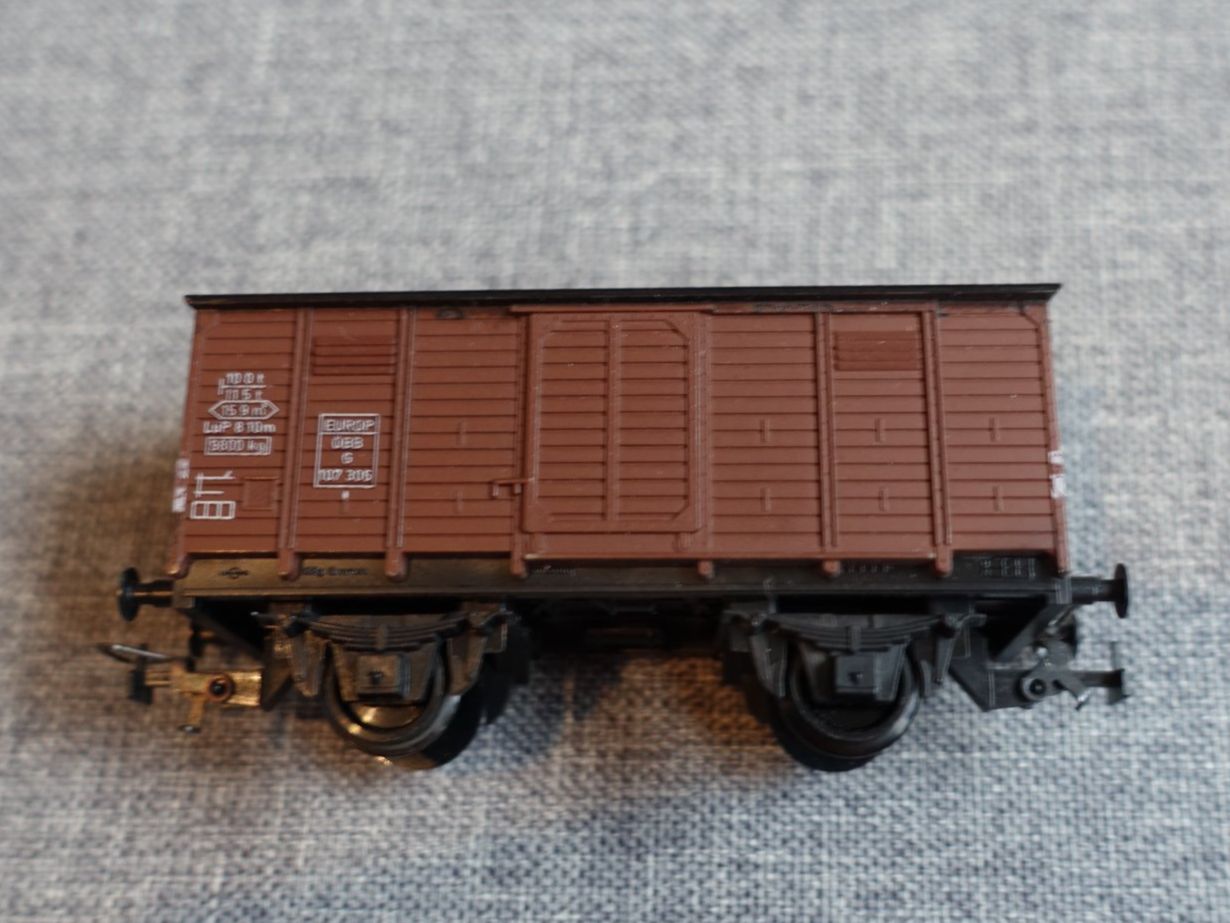Kleinbahn Modellini di ferrovie: KLEINBAHN No. 331 ÖBB gedeckter Güterwagen, HO – Usato da Wallbach venduto da Sarrows 1