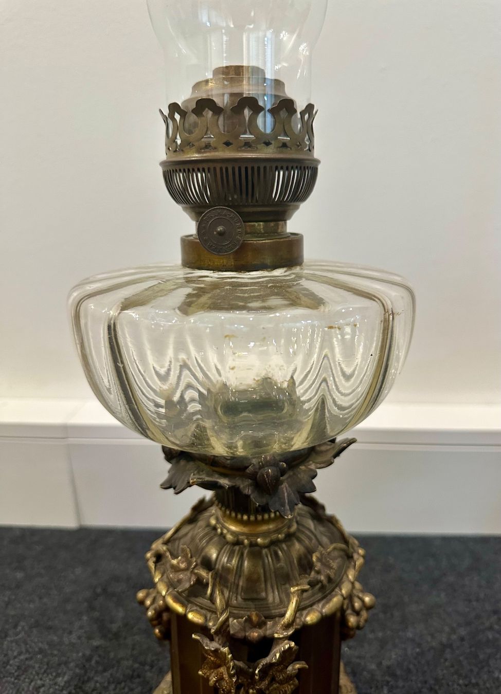 Lampes: Schöne antike Petroleumlampe – D'occasion à Basel par artthings4you 4