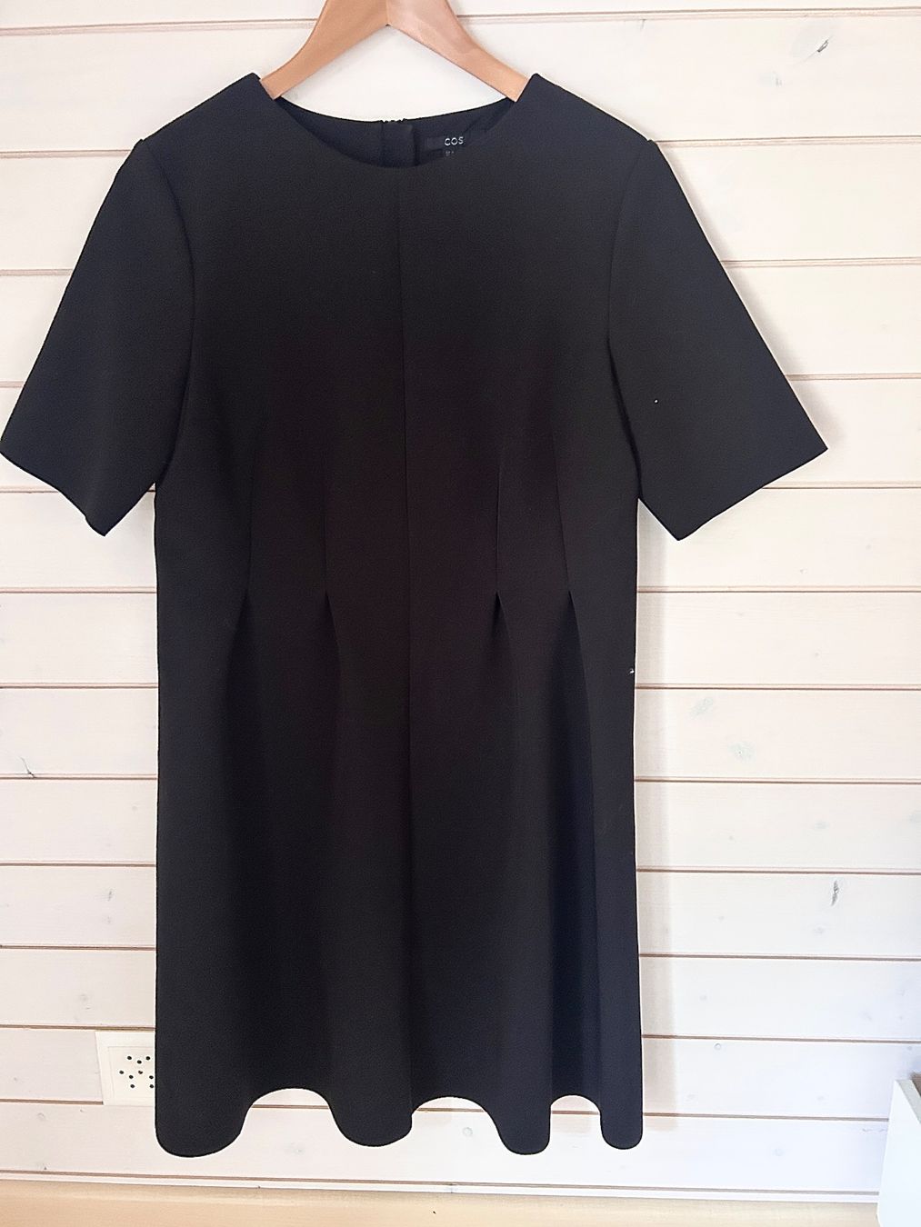 Cos Kleider: COS Kleid - Gr. 40 – Gebraucht aus Illnau von Monkky 3