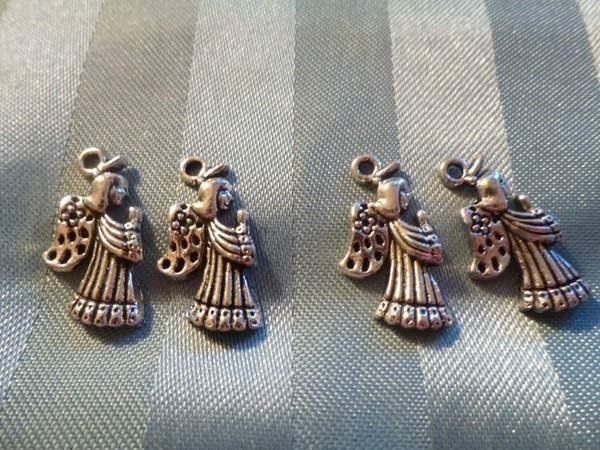 Statuette: 10 kleine Aengeli Tibetsilber mit Kerze – Nuovo (secondo la descrizione) da Hinwil venduto da Glasperlen