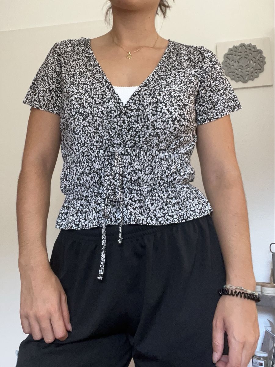 Pull&Bear Top: Sommertop schwarz weiss – Usato da Wil AG venduto da larwe