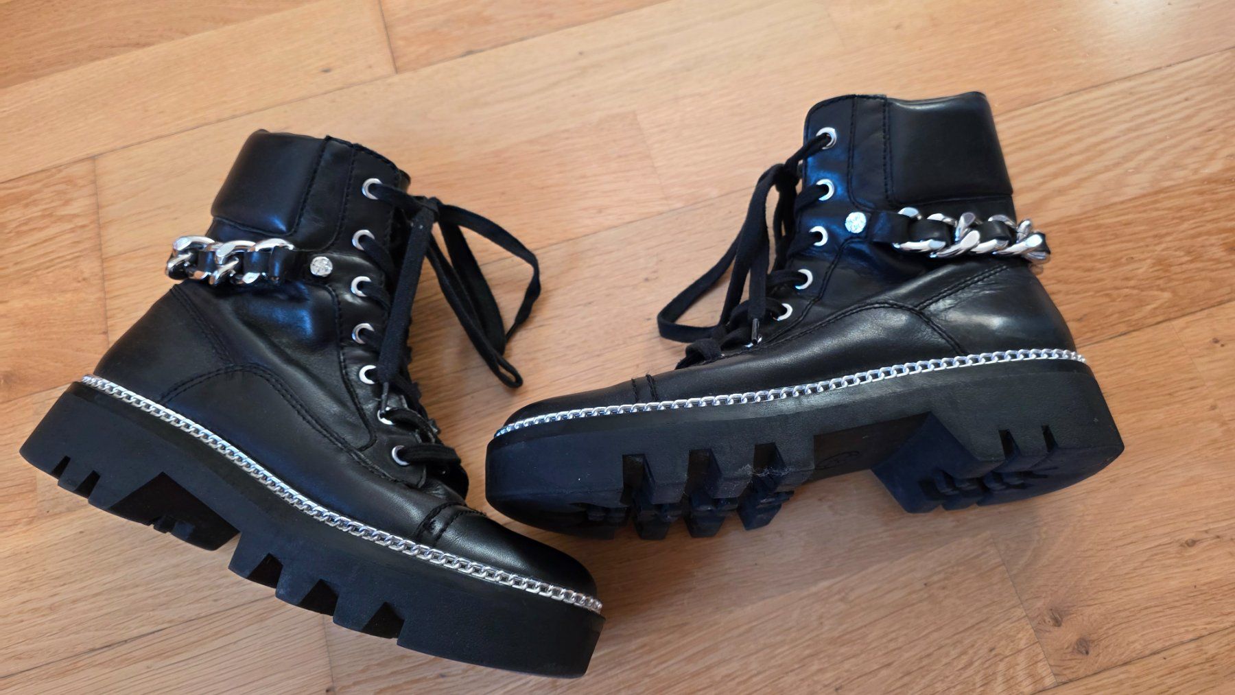 Guess Damenschuhe: stylische Boots von Guess – Gebraucht aus Dübendorf von Jolenia 4