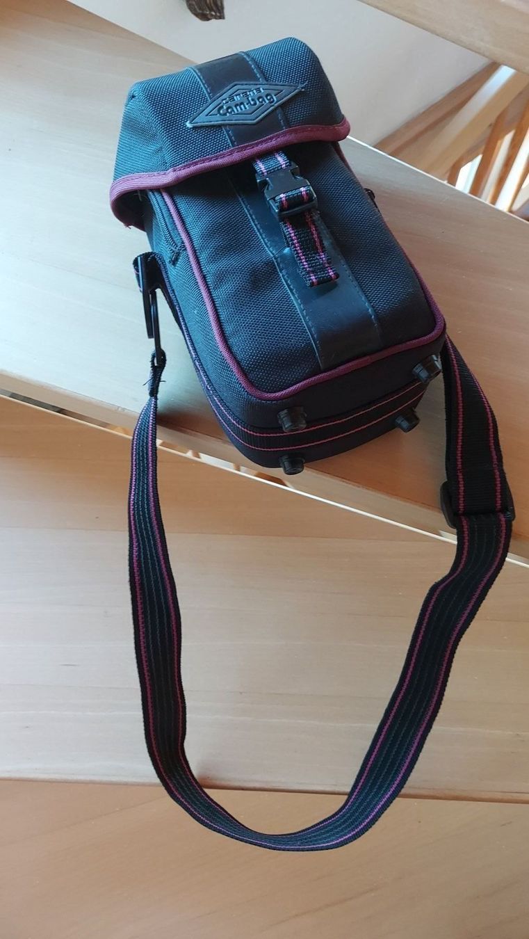 Borse: Tasche für Video-  oder Fotokamera – Nuovo (secondo la descrizione) da Gunten venduto da Muggemus