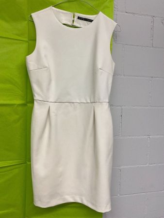 Zara Basic zauberhaftes Cocktail Kleid, Gr. M