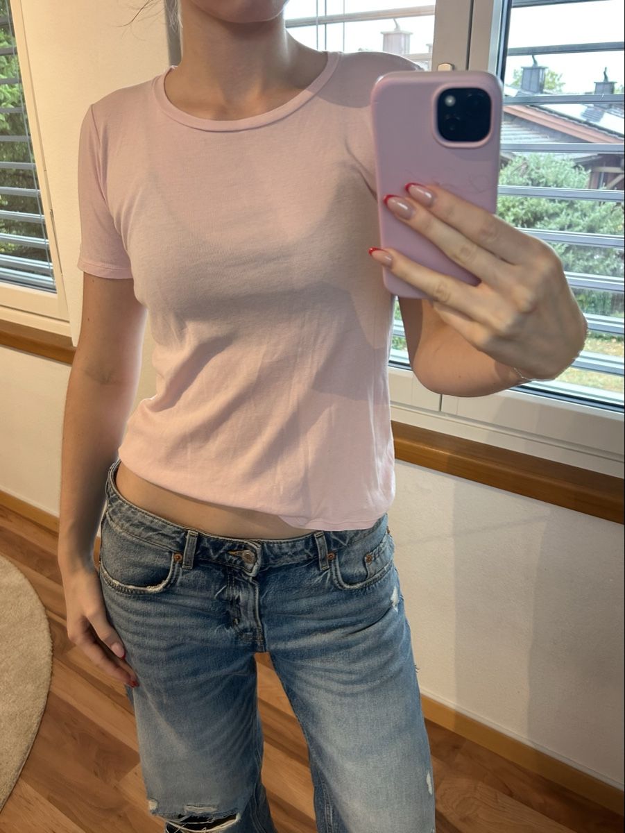 Top: cute pink top  – Usato da Dietlikon venduto da leaaasells