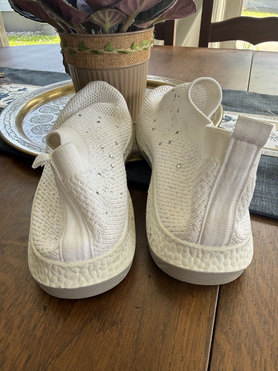 Damenschuhe: Baskets blanches et sequins  – Gebraucht aus Lausanne von Doudoutze 2