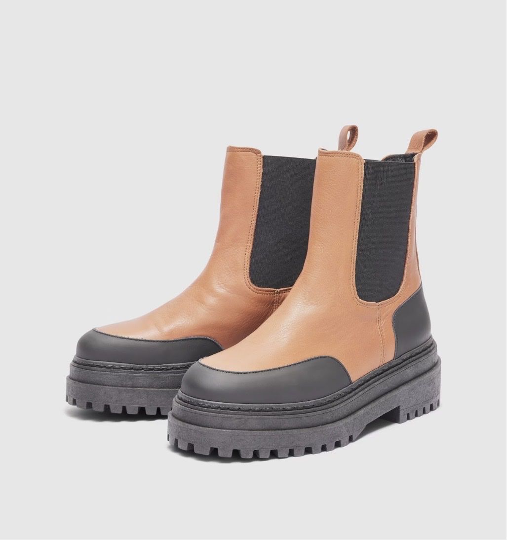 Scarpe da uomo: Selected Slfasta New Chelsea Leather Boot B – Nuovo e nell'imballaggio originale da Penthaz venduto da cle_5kl2