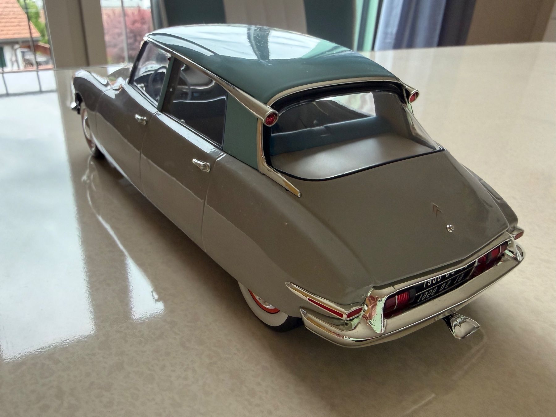 Citroën Modellini d'auto: Citroen DS Modellauto 1:18 – Usato da Fehraltorf venduto da jnhagmann 2