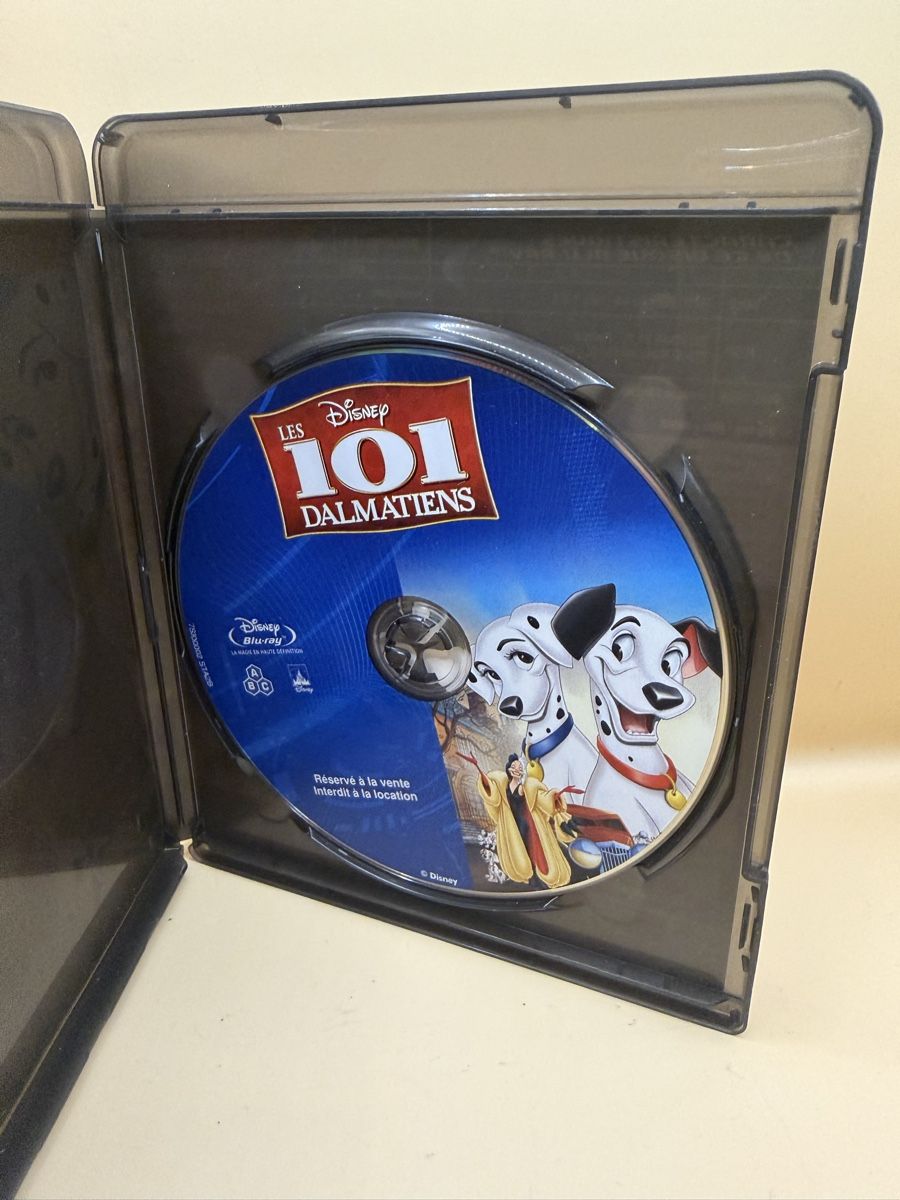 Tutti i DVDs: Blu Ray Les 101 Dalmatiens (Disney) – Usato da Genève venduto da sho_67qj 3