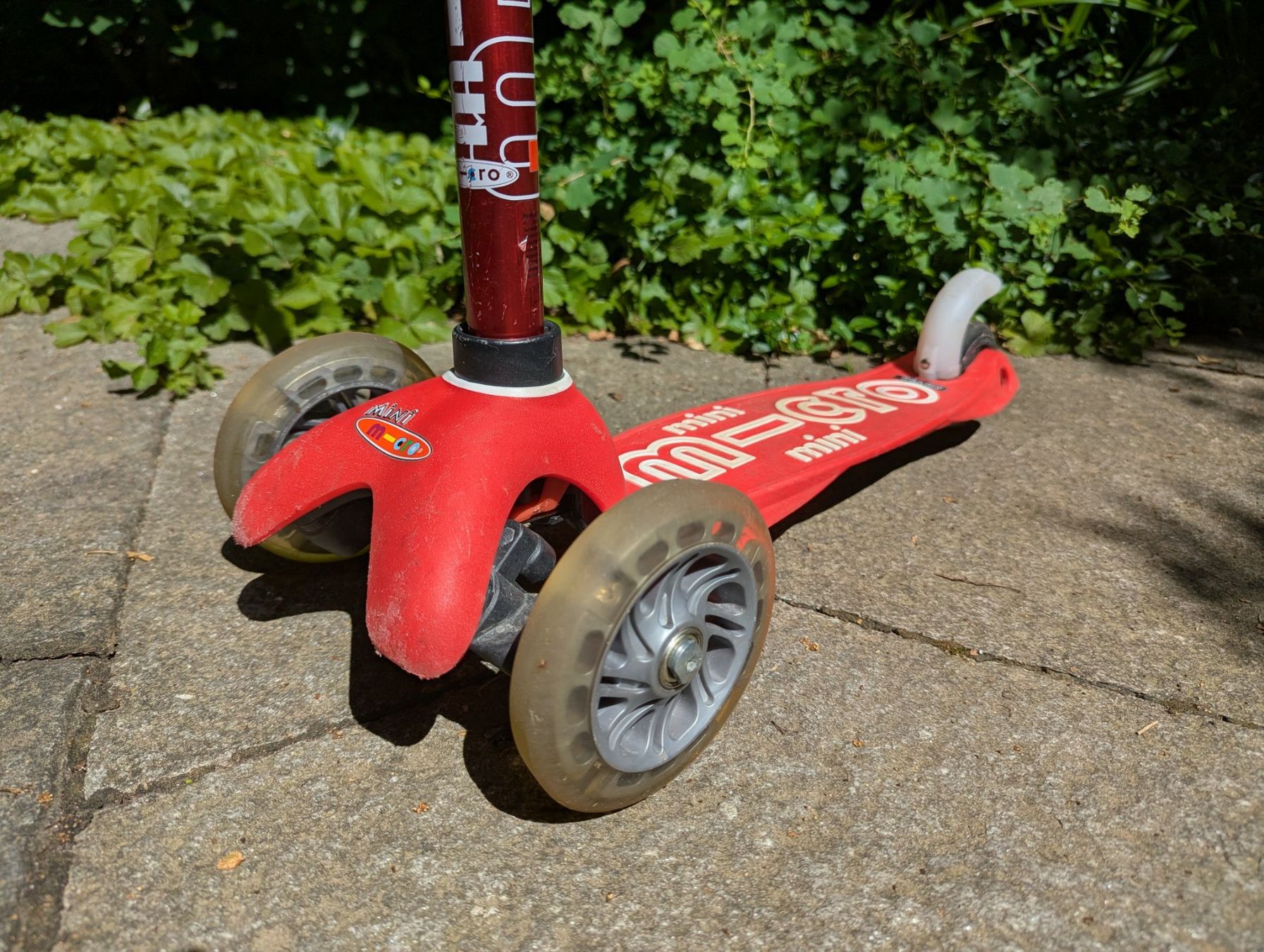 Micro Veicoli per bambini: Mini Micro LED Kinder-Trottinett (Rot) – Usato da Bern venduto da bababux 1
