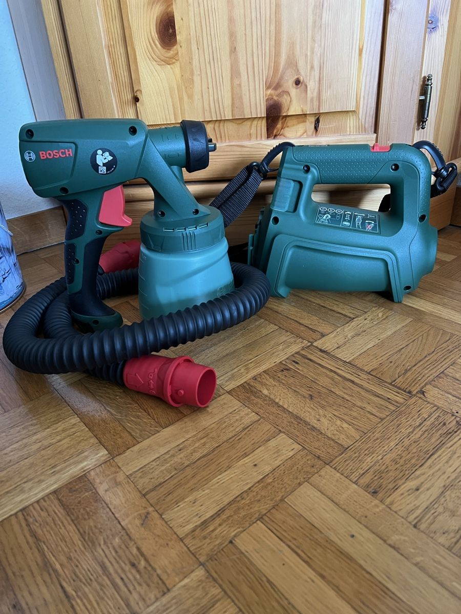 Bosch Alle Werkzeuge: Bosch EasySpray 18V-100 Akku-Farbsprühsystem – Neu (gemäss Beschreibung) aus Basel von veralt 1