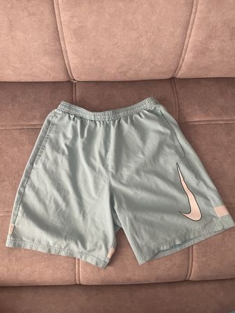 Nike Dri-FIT Sport Shorts, hellblau, Gr. M - Sommer