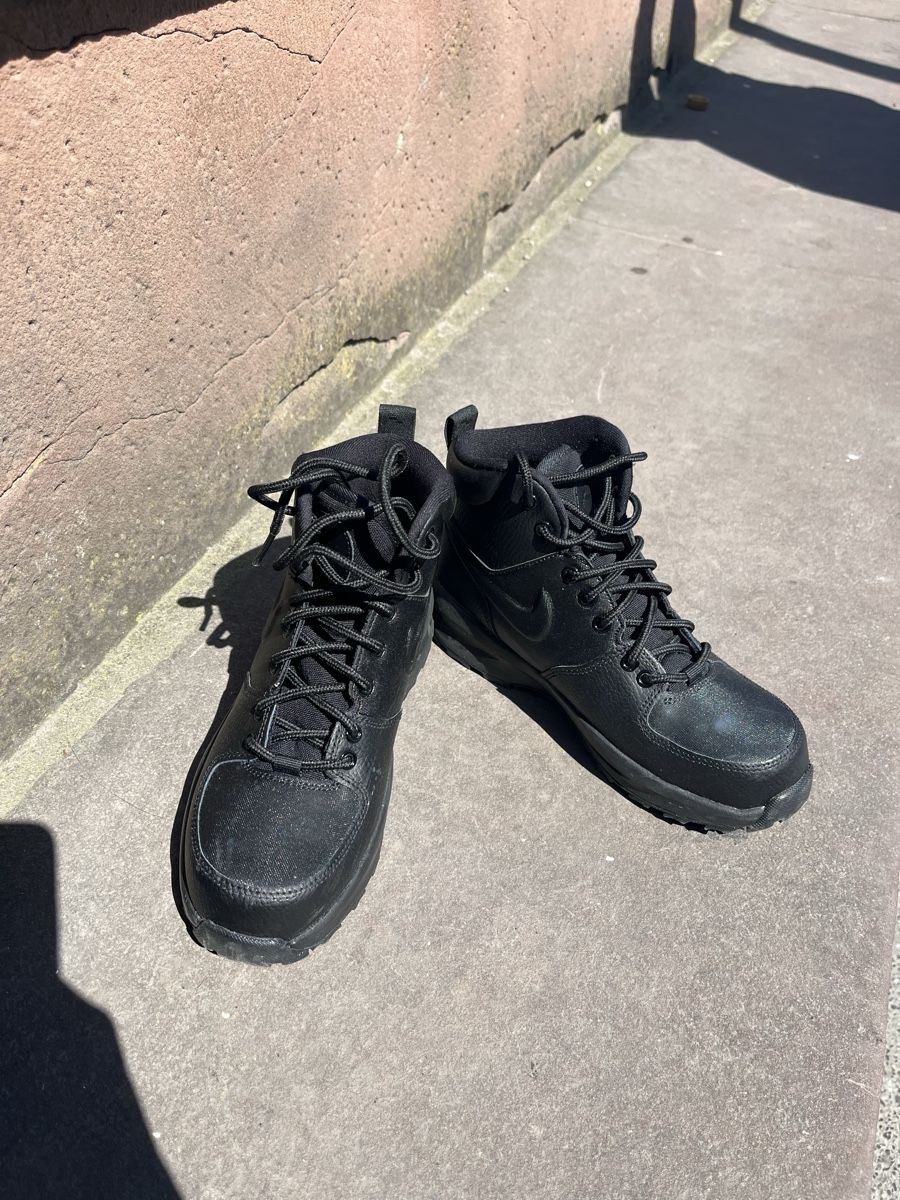 Nike Herrenschuhe: Nike high cut boots – Neu (gemäss Beschreibung) aus Zürich von cla_psy5