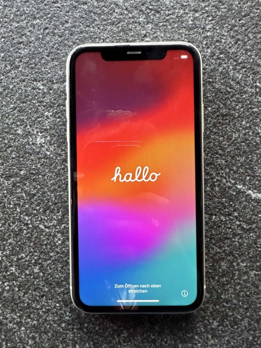 Apple Telefoni cellulari / Smartphones: IPhone 11, 128GB, weiss inkl. Hülle – Usato da Winterthur venduto da sar_hfc9