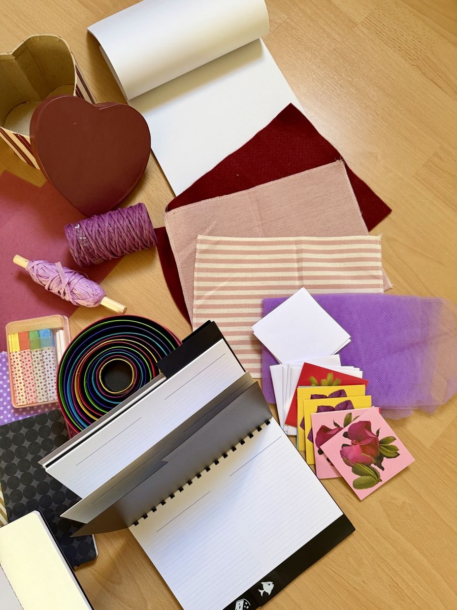 Kit bricolage: Bastelmaterial/Papeterie Set – Usato da Fribourg venduto da Fmia 3