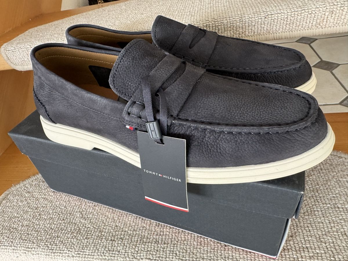 Herrenschuhe: Tommy Hilfiger size 44 New – Neu und originalverpackt aus Blonay von art_7f87