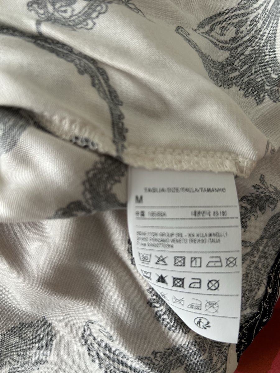 Benetton Camicette: Bluse von Benetton – Usato da Dübendorf venduto da Ecacace 2