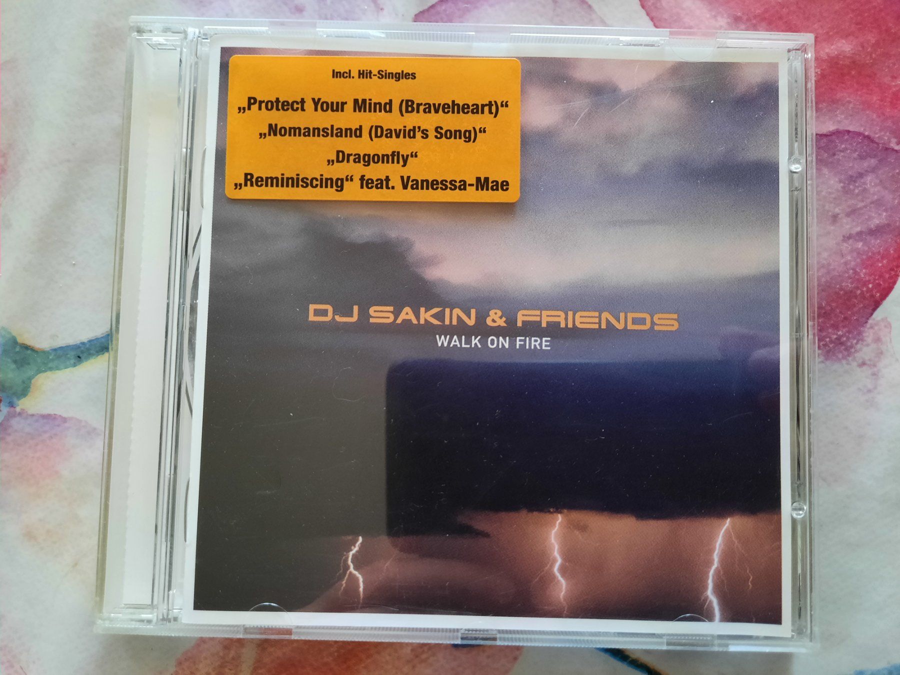CDs: CD DJ Sakin & Friends - Walk on fire – D'occasion à Pully par bro_n52j