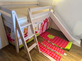 Hochbett mit Rutsche und Vorhang gebraucht guter Zustand