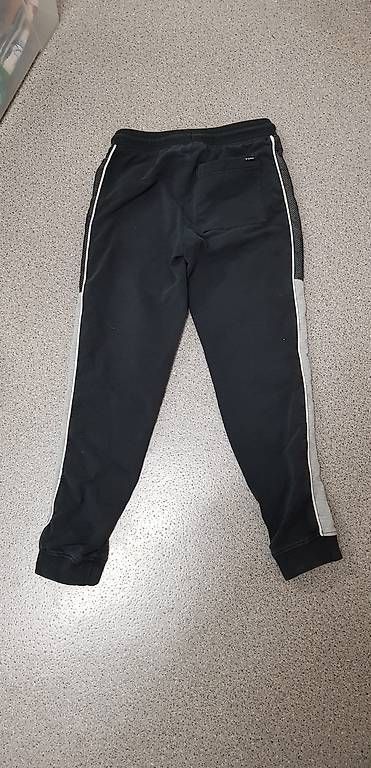 Pantaloni: Trainingshose Garacia Jeans Gr. 140 – Usato da Embrach venduto da Lilly2021 1