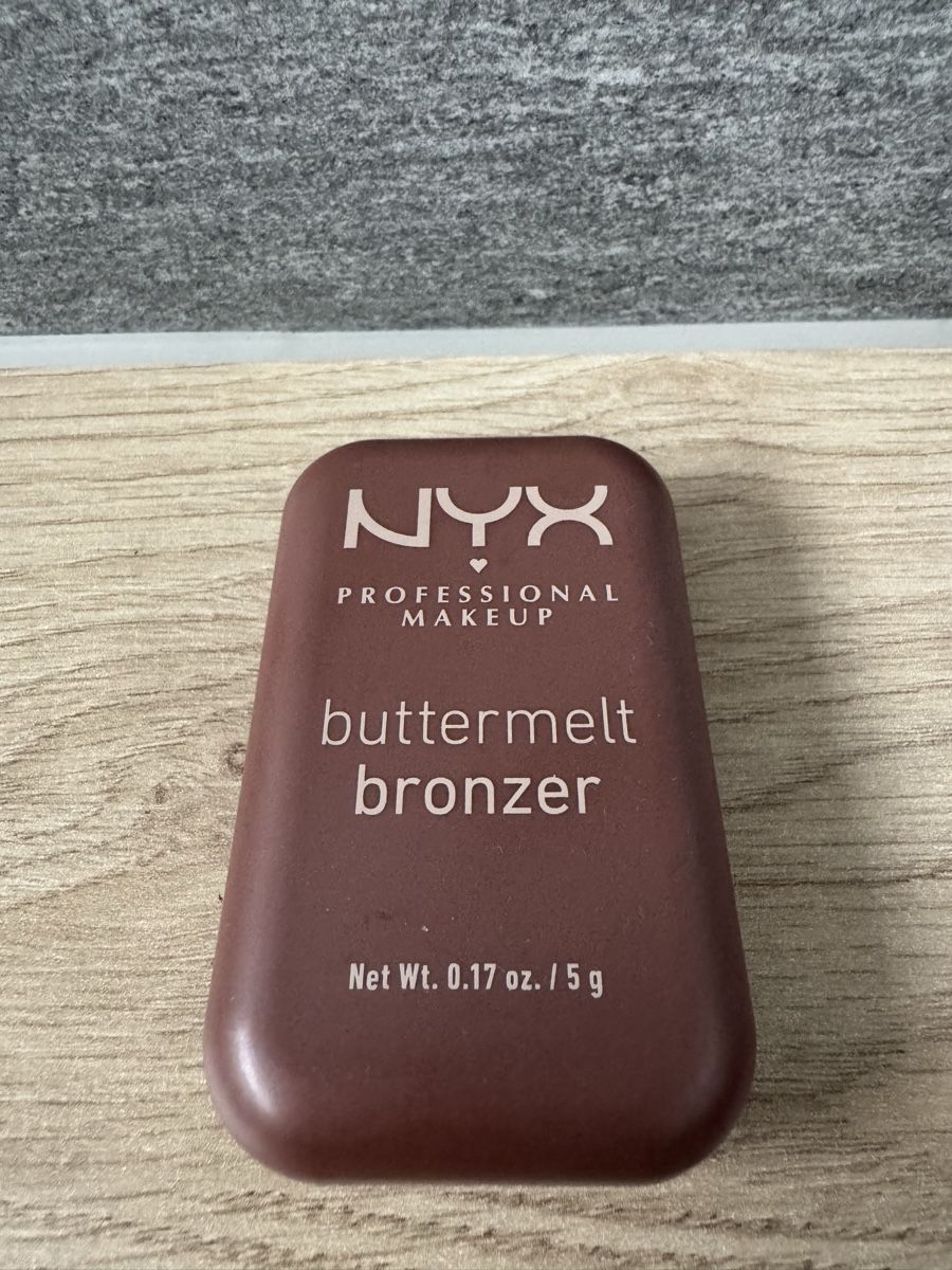 NYX Professional Makeup Make-up: NYX Glow / Bronzer neu – Neu und originalverpackt aus Rapperswil SG von walzvalerie