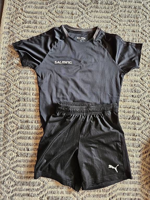Lotti & Set di vestiti: Jungen Kleiderpaket, Grösse 140-146 – Usato da Nussbaumen AG venduto da Ralix 1
