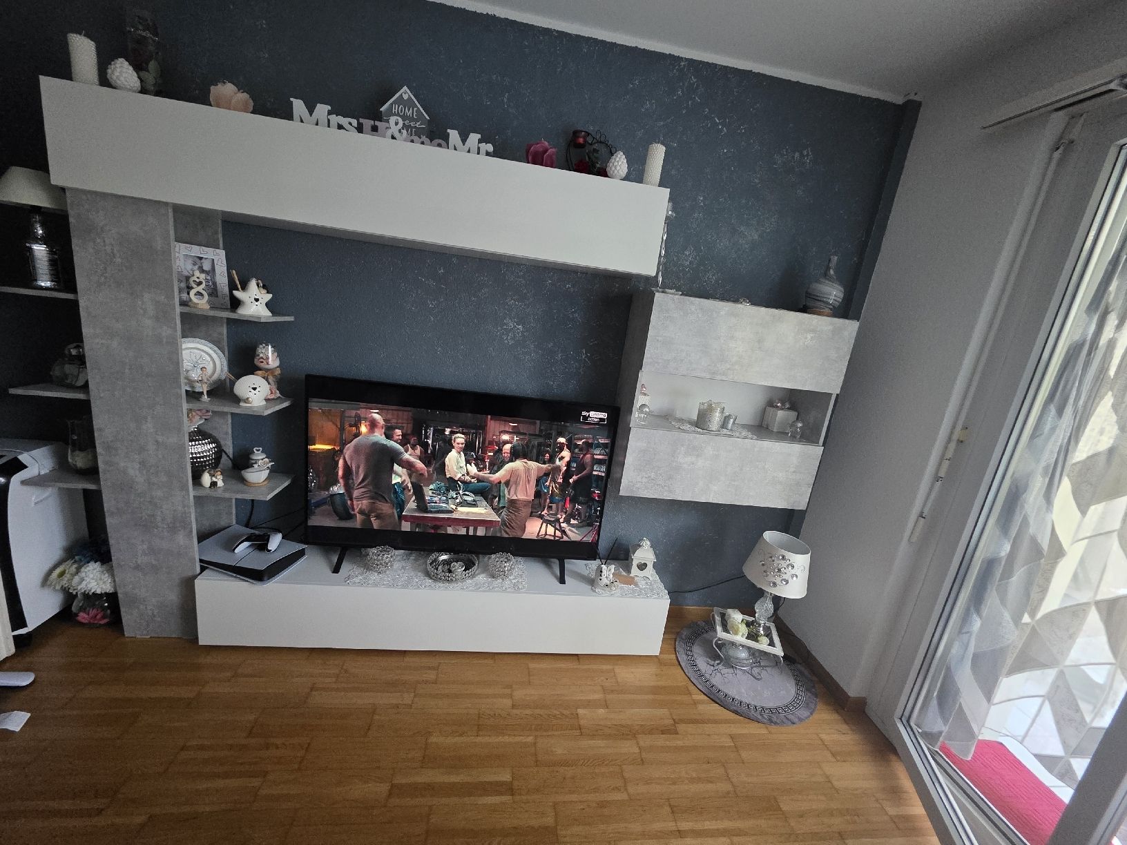 Mobili TV: Schrankwand mit vielen Schubladen – Usato da Zuchwill venduto da pre_dqj2 1