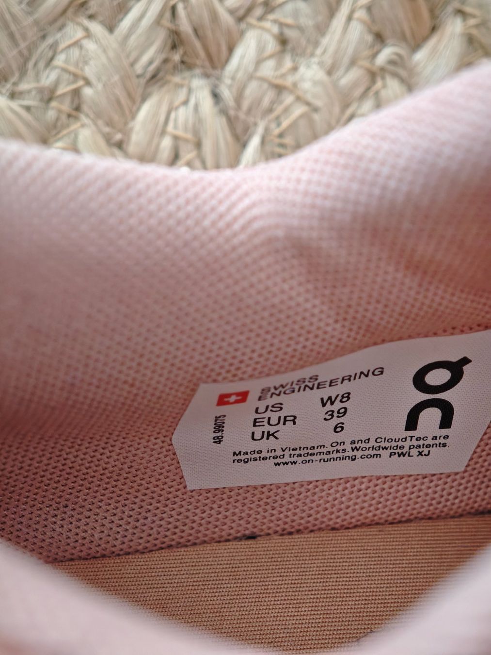 On Scarpe da donna: On The Roger Advantage Schuhe, Gr. 39 Top! – Usato da Gunzgen venduto da 0Aurin0 2
