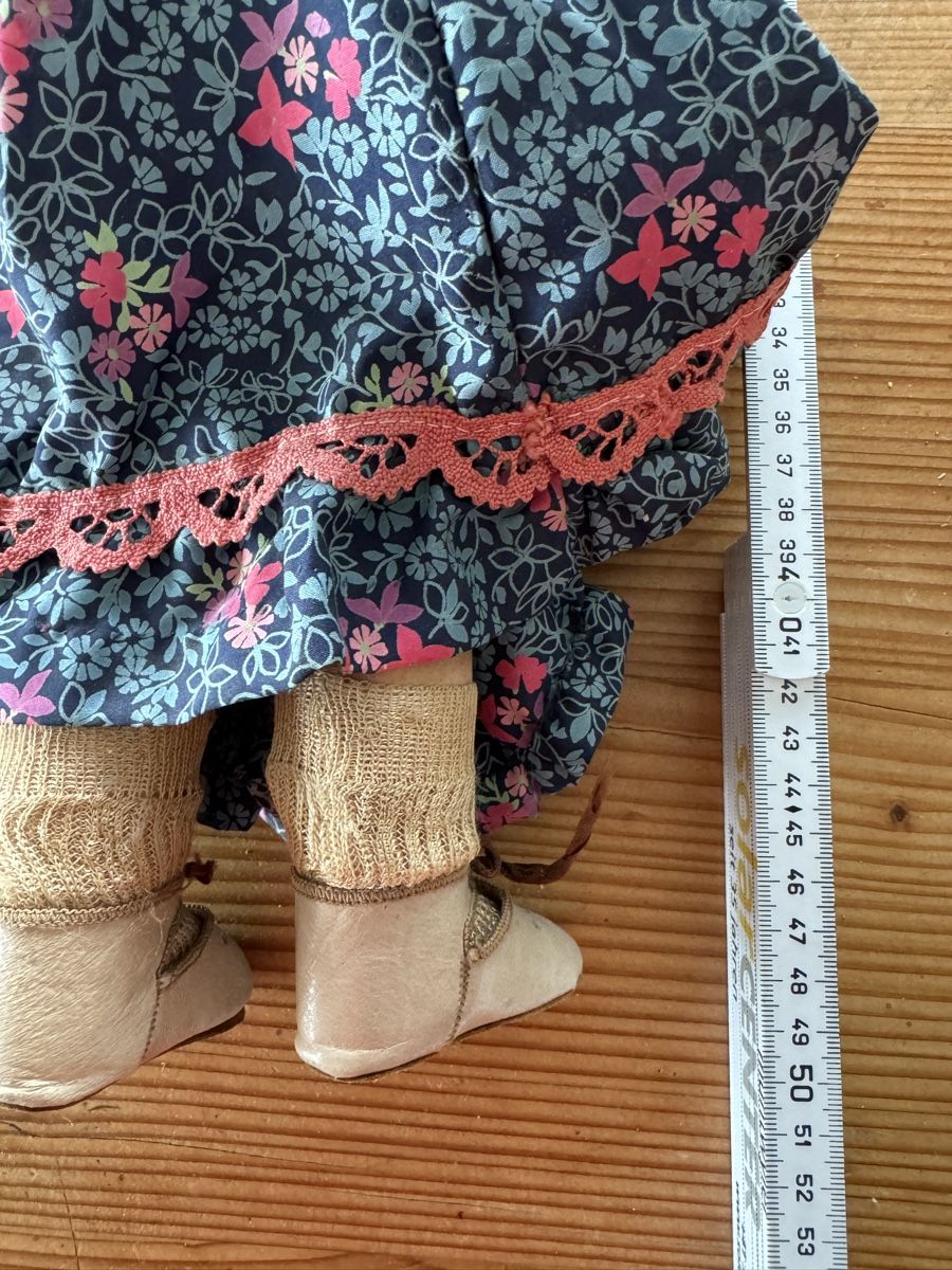 Bambole: Antik Puppe mit Kleidung und Hut – Usato da Lanzenhäusern venduto da Galaa 6