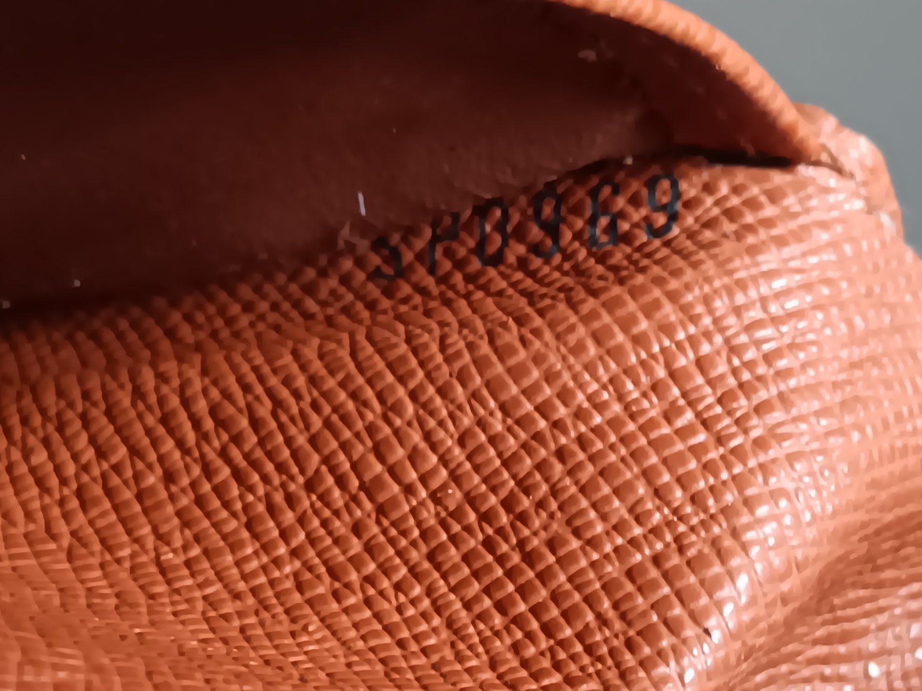 Louis Vuitton Portamonete: LOUIS VUITTON Portemonnaie / Geldbeutel Date code N° SP0969 – Usato da Cossonay-Ville venduto da Les_1001_perles 9