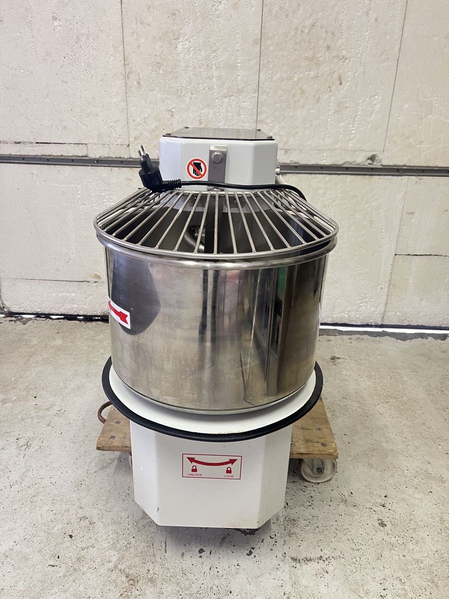 Elettrodomestici da cucina: Knetmaschine Teigmaschine – Usato da Buchs AG venduto da imar82