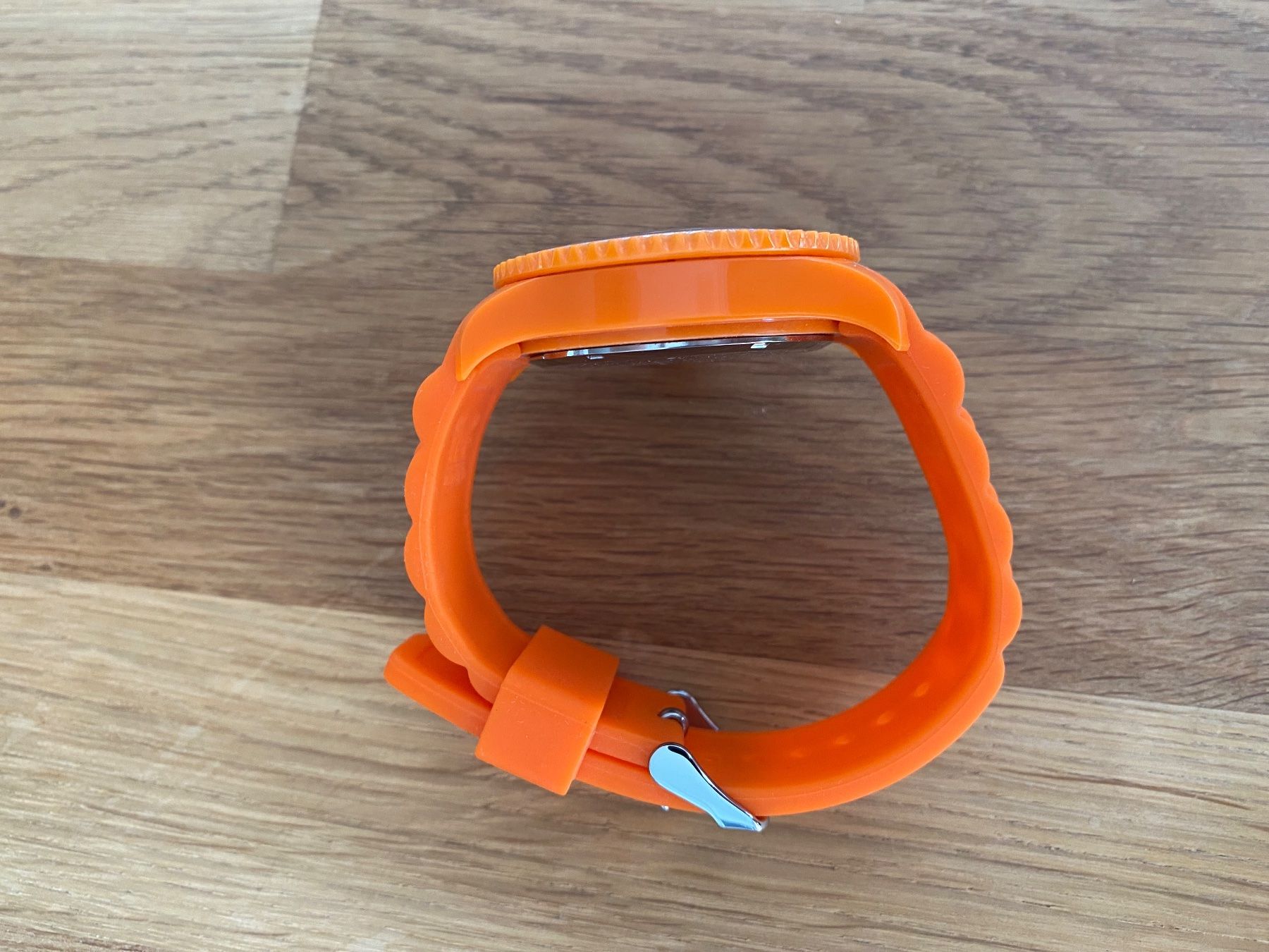 Ice watch Montres: Montre "Ice Watch" orange comme neuf – Neuf (Voir description) à Zürich par yam_29rj 2