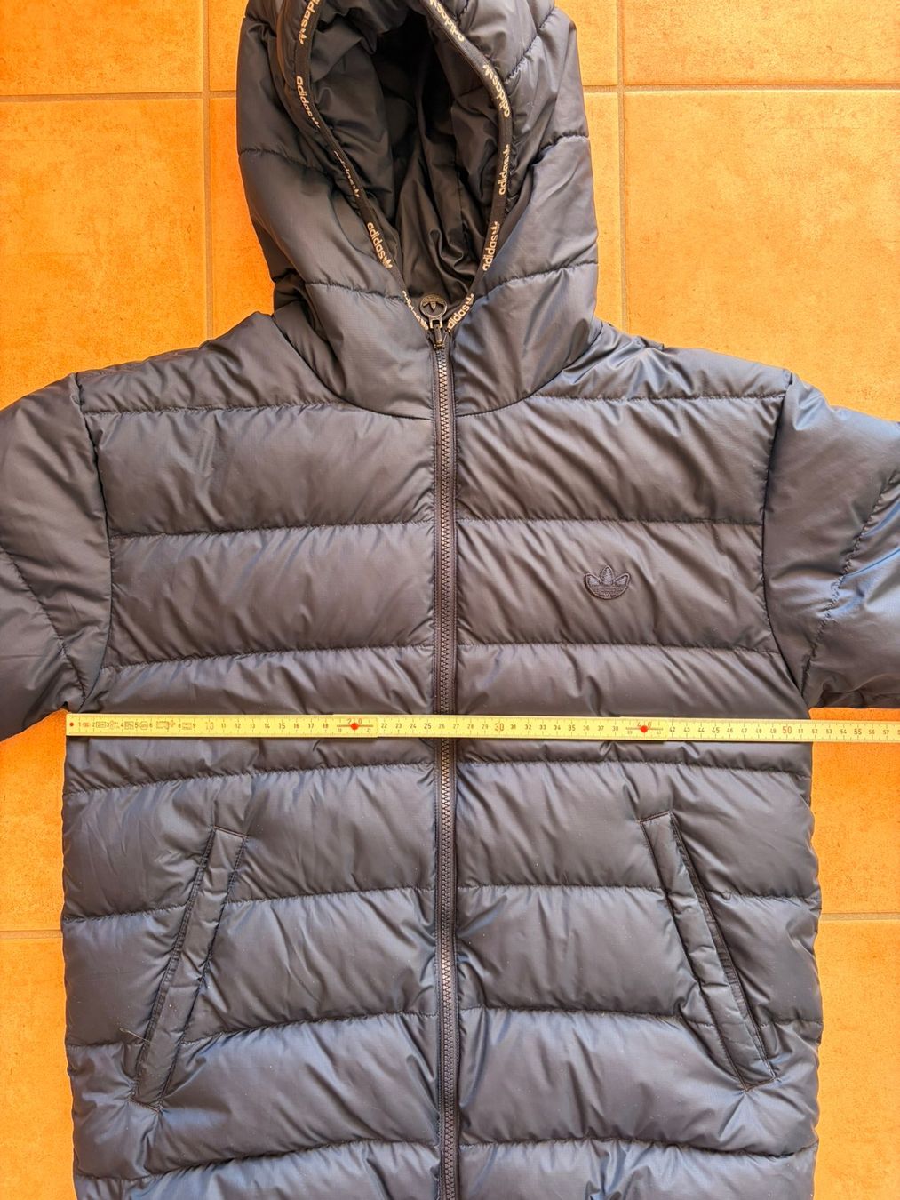 Adidas Giacche: Doudoune réversible Adidas – Usato da Chermignon d'en Bas venduto da Kevin8 5