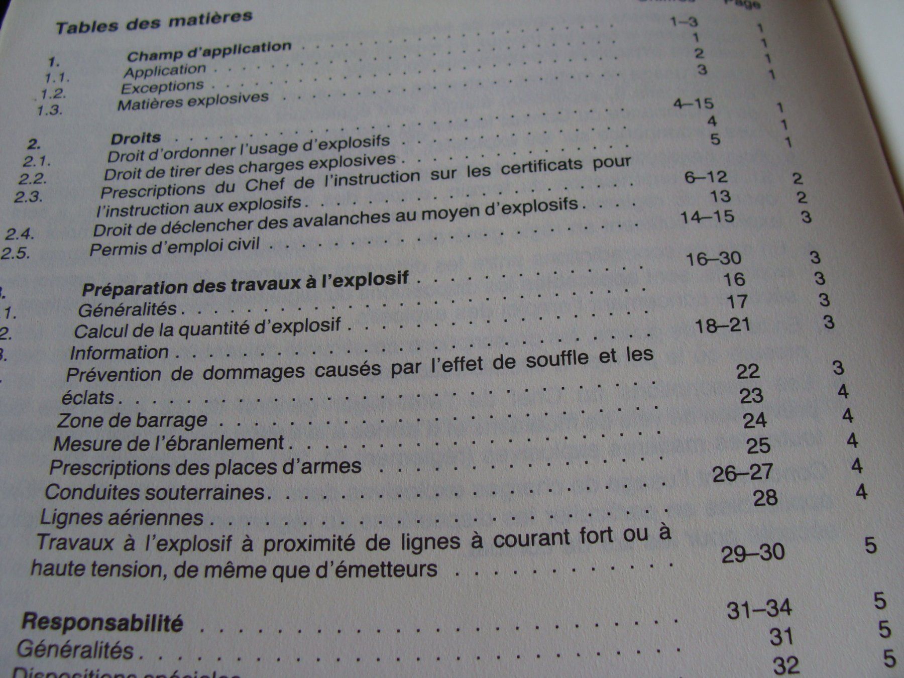 Schweizer Armee Armi bianche: Prescriptions de sécurité concernat l'emploi des explosifs – Usato da Cuarny venduto da hen_g7hn 1