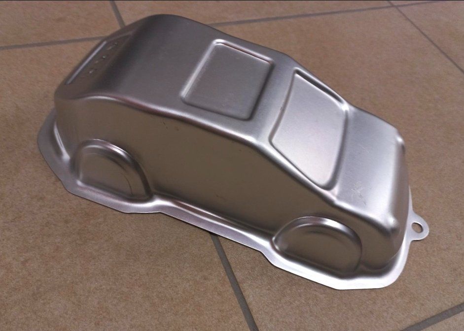 Moules à gâteaux: Backform Auto – D'occasion à Otelfingen par Nemo000
