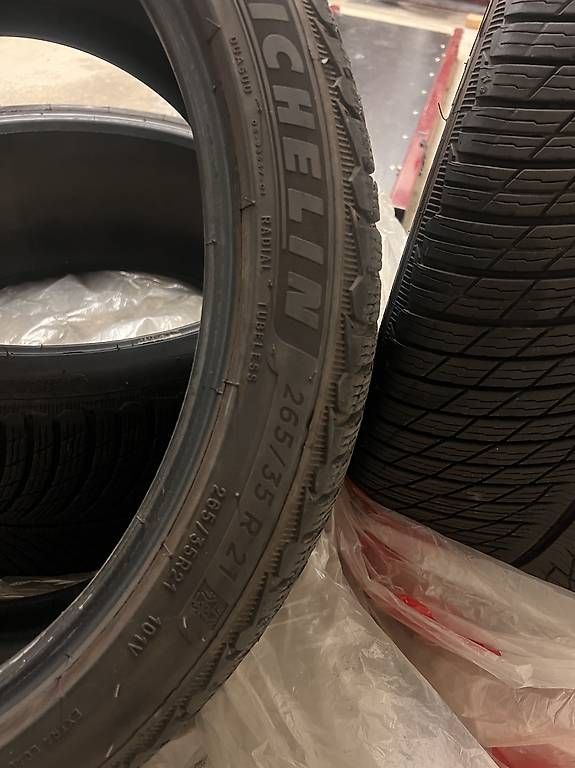 Michelin Pneus & Roues: Winterreifen Michelin Pilot Alpine 5 – D'occasion à Winterthur par Alepep 1