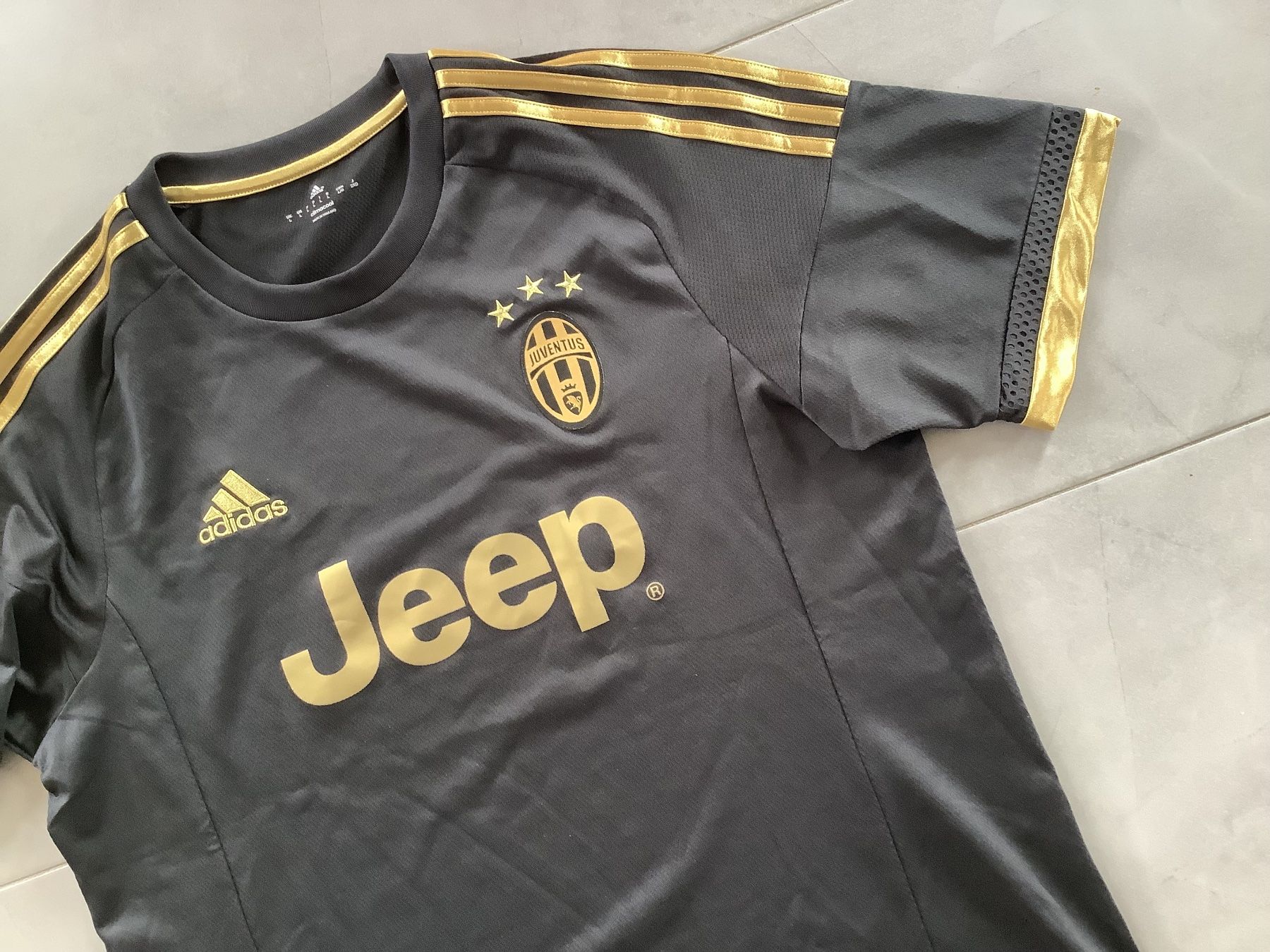Adidas Trikots: Juventus Turin  Juve   Adidas   L – Gebraucht aus Schmitten FR von  2