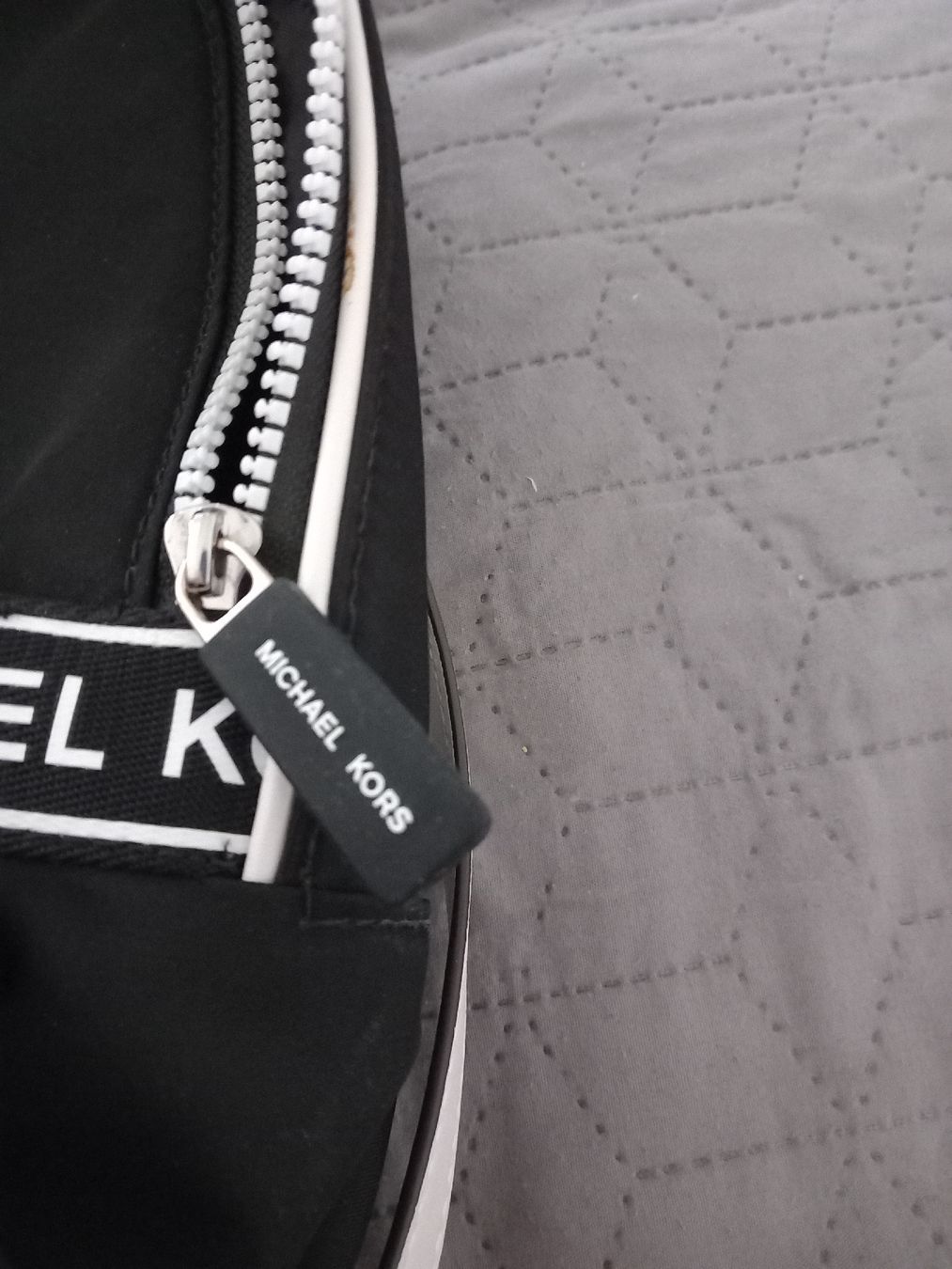 Michael Kors Zaini: Rucksack – Usato da Buchs AG venduto da tac_zz5h 4
