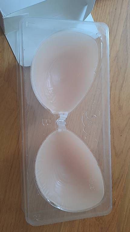 Sonstige Unterwäsche: NuBra X Silikon-BH, Grösse A/B  einmal getragen – Gebraucht aus Adliswil von missmoonymoon