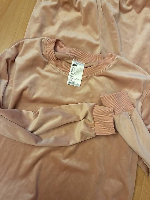 H&M Negligees & Pigiami: Pyjama Trainer Samt Rosa Velvet – Usato da Bern venduto da n-dine 1