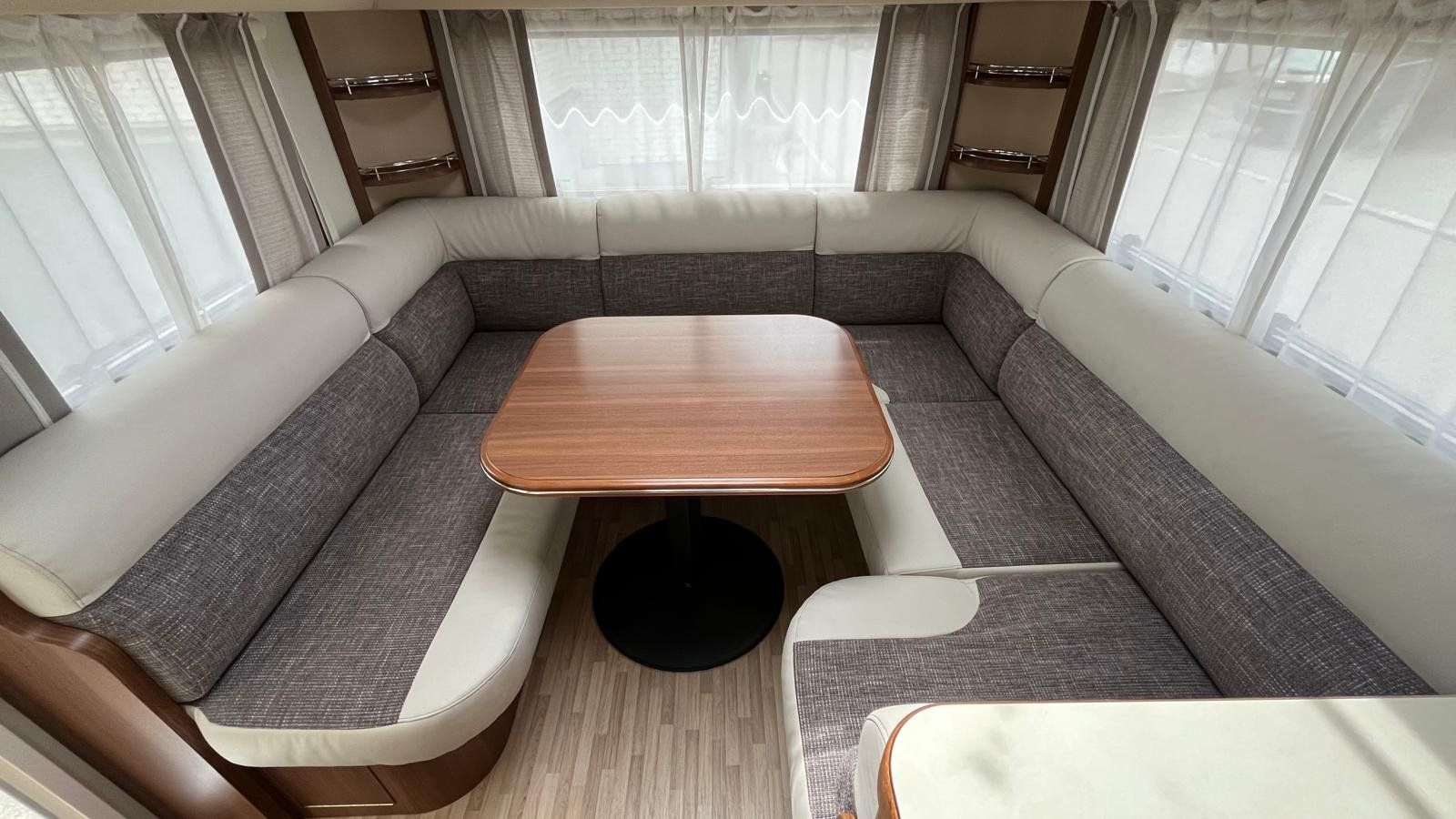LMC Camping Fahrzeuge: Wohnwagen LMC 520E Maestro mit Einzelbetten – Gebraucht aus Degersheim von antigua90 2