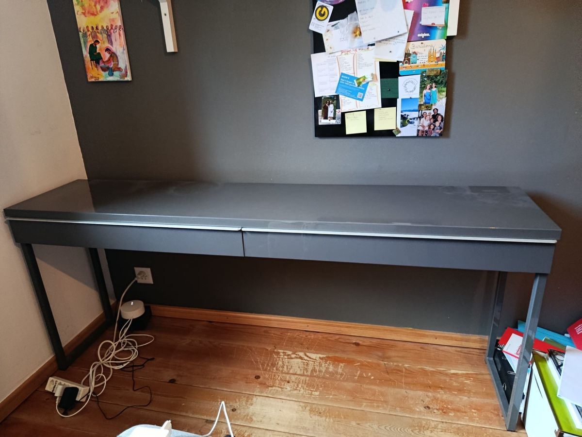 Ikea Scrivanie: Bureau long – Usato da Dully venduto da fam_n78c